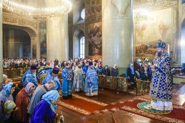 Православные христиане сегодня отмечают Благовещение Пресвятой Богородицы