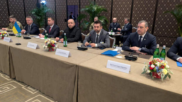 The Economist: переговорщики Киева в Женеве разделились на два лагеря