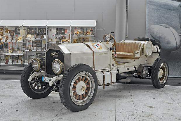 https://tutby.gcdn.co/620x620s/n/avto/08/1/sport_muzei_v_rige_5.jpg