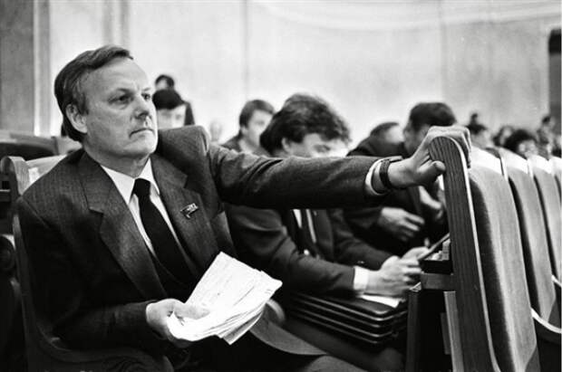 Хождение во власть. Как складывалась политическая карьера Анатолия Собчака