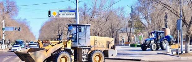 Булекпаев раскритиковал темпы уборки в Караганде