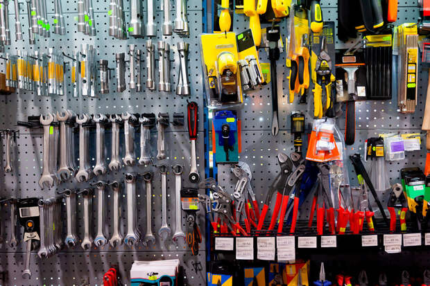 "Известия": строймагазины закрывают точки из-за падения спроса на ремонт