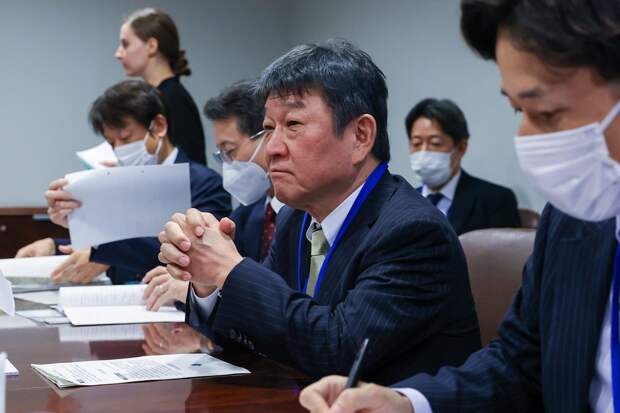 Правящая партия Япония предлагает запретить импорт газа из России