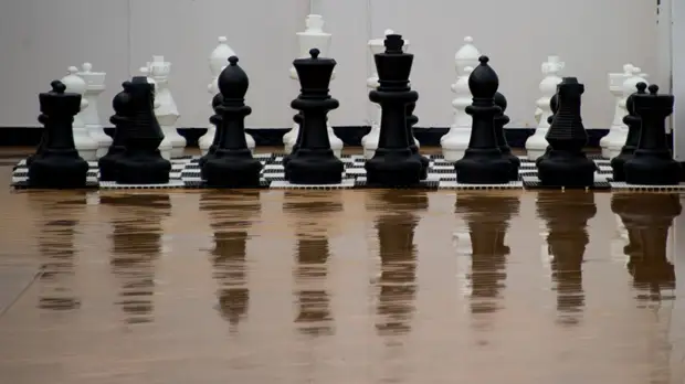 Российский шахматист Артемьев занимает второе место по итогам первого игрового дня ЧМ по блицу