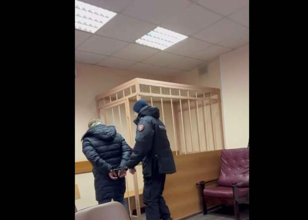 В Петербурге арестовали троих работников "Россети Ленэнерго" по делу о взятках