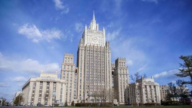 МИД РФ ввел санкции против британских политиков, экспертов и журналистов