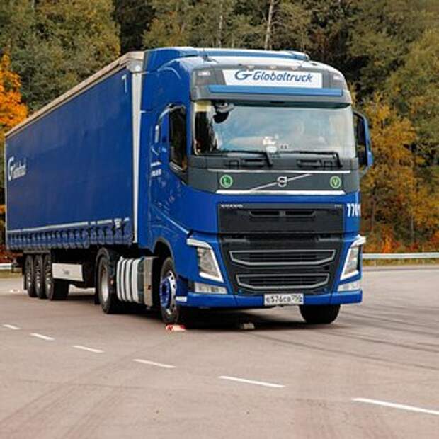 Одну из крупнейших автотранспортных компаний России выставили на продажу