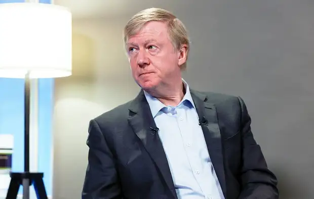 В окружении Чубайса рассказали, что он не планирует возвращаться в РФ для дачи показаний