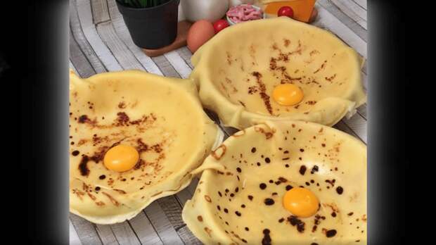 Сверху блинчик, а внутри омлет: как удивить родных вкусным и непривычным завтраком