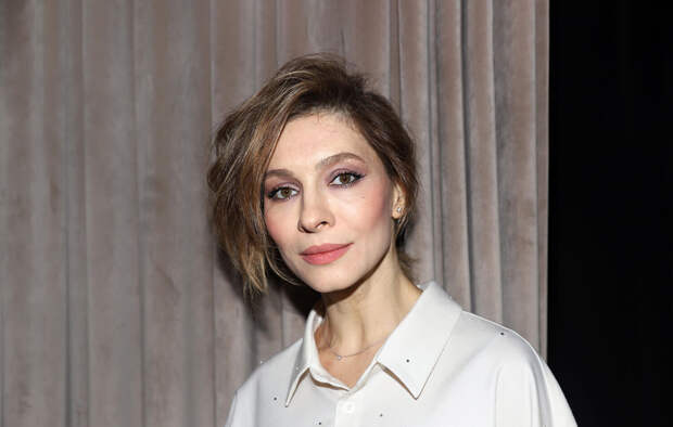 Елена Подкаминская: как перфекционистка из «Кухни» дважды обожглась в любви и стала многодетной мамой