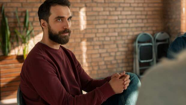 Психологи объяснили, почему терапия пугает мужчин