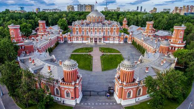 20 самых красивых зданий Москвы (ФОТО)