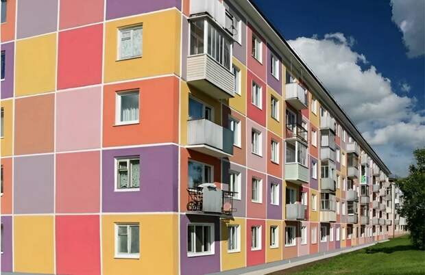 В Госдуме предложили перекрасить хрущёвки, чтобы россиянам стало веселее жить
