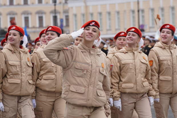 Беглов: в Петербурге торжественно и с душевной теплотой отметили День Победы