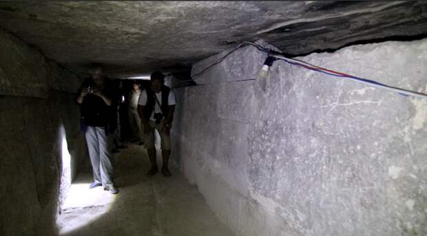 Бункеры богов: первый спуск в закрытую гробницу Сенусерта III