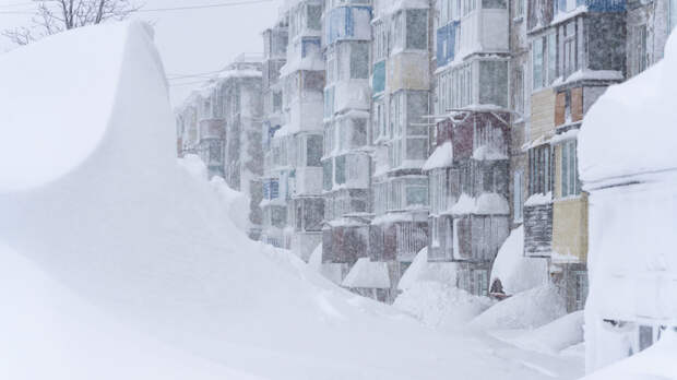 На Камчатку из Москвы доставили специальную технику для расчистки снега