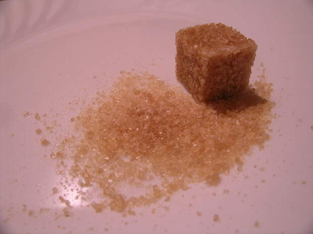 Мурашко: россияне потребляют сахар в четыре раза больше нормы, соль — в 2,5 раза