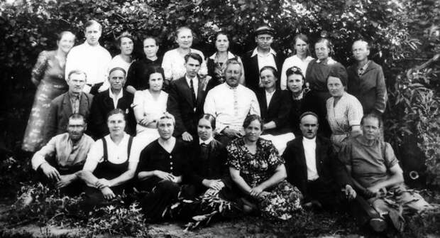 Сотрудники Лензоосада весной 1945-го. Настоящие герои! / Фото:topnonoje.ru