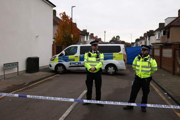 В Лондоне полиция ликвидировала вооруженного мужчину