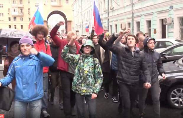 Кремль: вузы имеют право отчислять студентов за участие в митингах | Русская весна