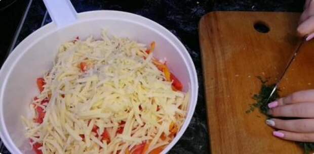 У подруги попробовала новый салат из крабовых палочек: никаких кукурузы, риса и капусты