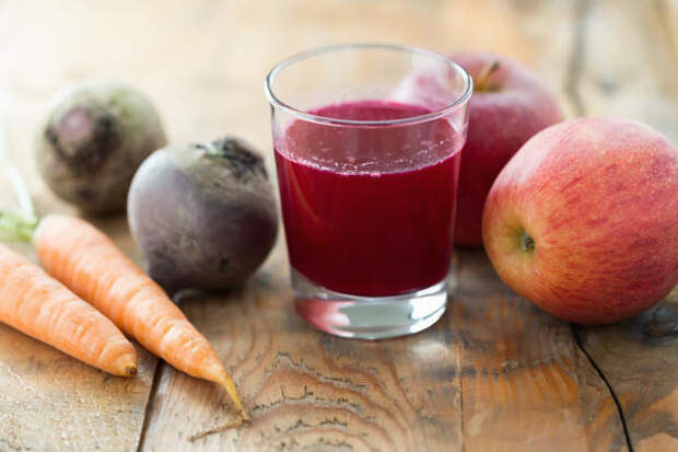 Свекольный сок можно смешивать с соками других овощей или фруктов