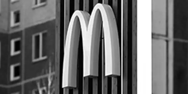 Как вы относитесь к закрытию McDonald's в России?