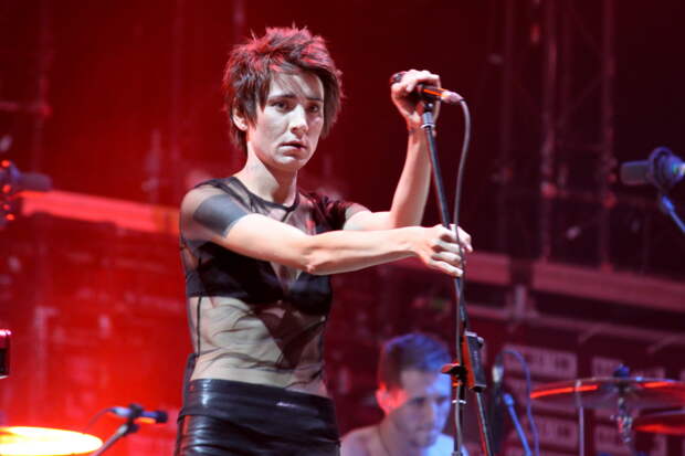 Земфира* уезжает из Парижа из-за обострения криминала в Сен-Дени