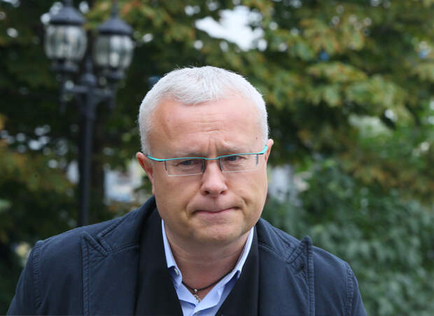 Миллиардера Лебедева заподозрили в романе с сотрудницей его завода
