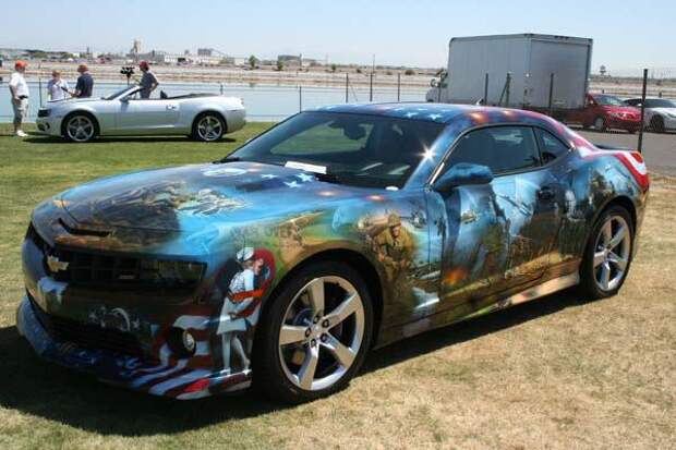 Уникальная аэрография на Chevrolet Camaro