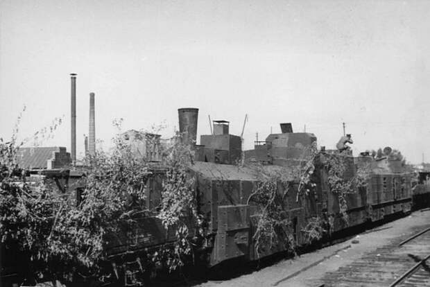 Во время войны использовали преимущественно легкие бронепоезда. |Фото: be-be-be.ru.