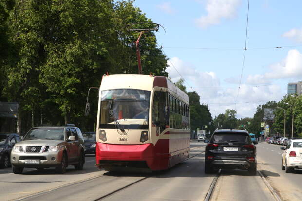 Скайнет нанёс первый удар: в Петербурге трамвай с искусственным интеллектом сбил пешеходов