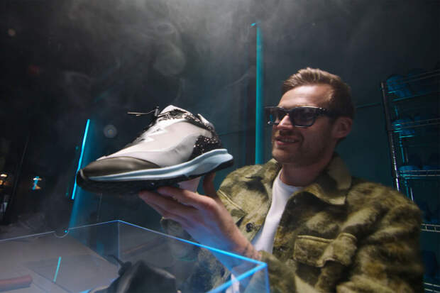 Samsung показала кроссовки Shortcut Sneaker с возможностью управления смартфоном
