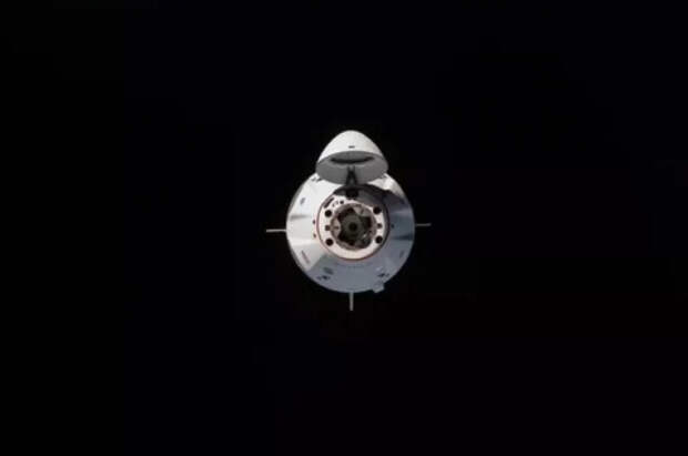 Корабль Crew Dragon с российским космонавтом Платоновым отстыковался от МКС