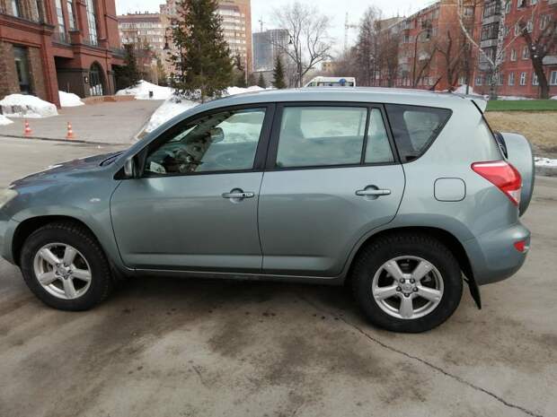 9 лет владения RAV4. Наш опыт, плюсы и минусы. Что заменили за это время.