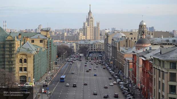 Власти Москвы запретят автомобилистам ездить по выделенным полосам