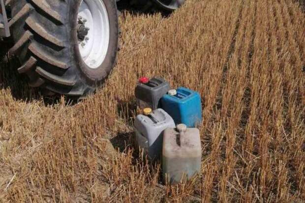184 литра топлива похитил тракторист из Бобруйского района.