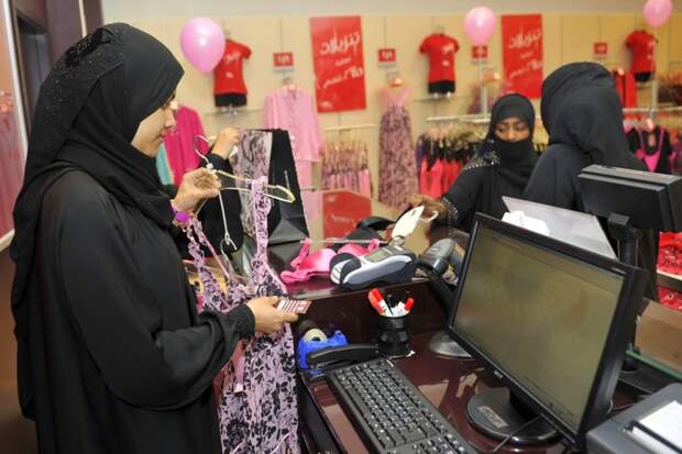 Покидать специальные «женские» зоны в общественных местах женщины, законы, интересное, саудовская аравия