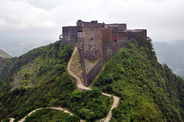 Неприступная крепость острова Гаити, на которую ни разу никто не нападал
