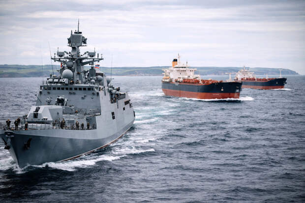 Российский фрегат сопроводил суда под санкциями — реакции Запада не последовало