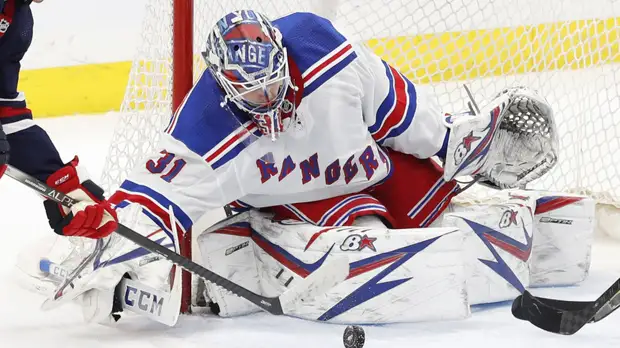 Шестёркин установил рекорд «Рейнджерс» по сейвам в семи первых матчах в НХЛ