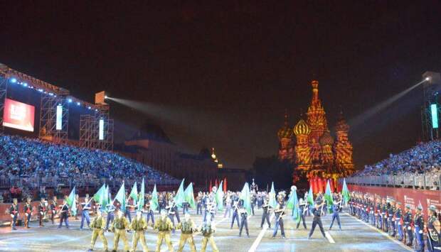 В Москве стартовал праздник музыки и света – XV юбилейный фестиваль “Спасская башня”