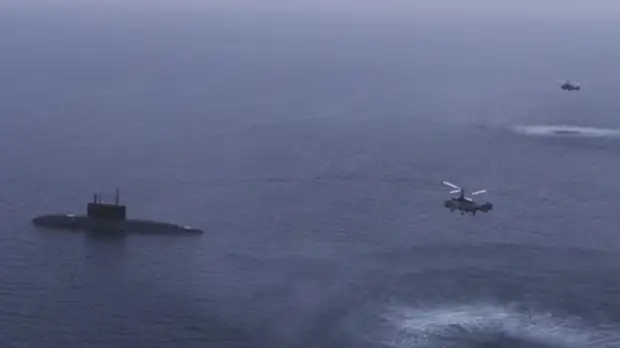 Экипажи двух подлодок ЧФ отработали ракетные удары по кораблям условного противника