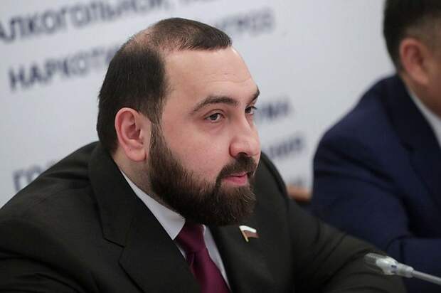 «Зарабатывают на этом деньги»: Хамзаев — о возбуждении дела против Егора Крида за рекламу алкоголя