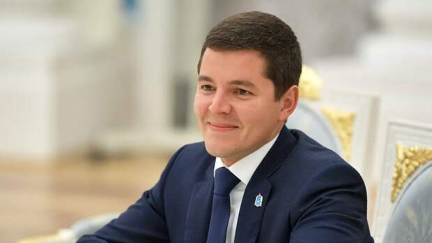 Глава Ямала Артюхов поздравил работников всех отраслей связи с Днём радио