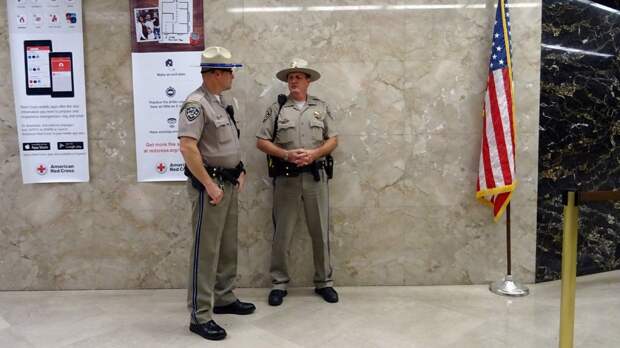 Прокурор Элвин Брэгг, обвинивший Трампа на суде, получил угрожающее письмо с белым порошком