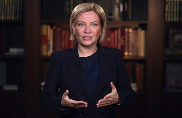 Ольга Любимова поздравила коллег с Днем работника культуры