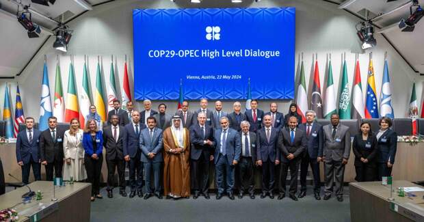 ОПЕК+ готова увеличить добычу нефти на фоне ударов по Ирану: цены взлетели до максимума за семь месяцев