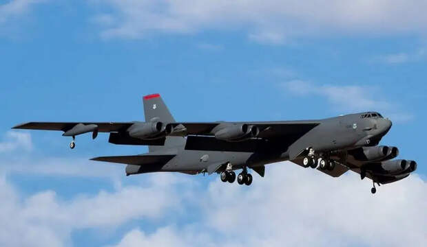 TNI: У новой версии стратегического бомбардировщика B-52J только один недостаток - она появится в 2033 году