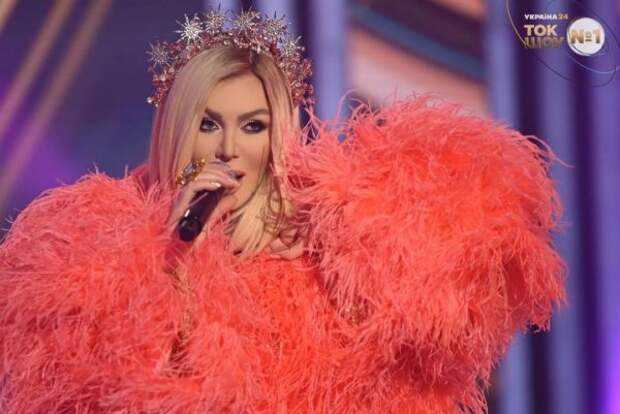 Перекроила себя полностью: Ирина Билык и ее лицо крупным планом в 51 год